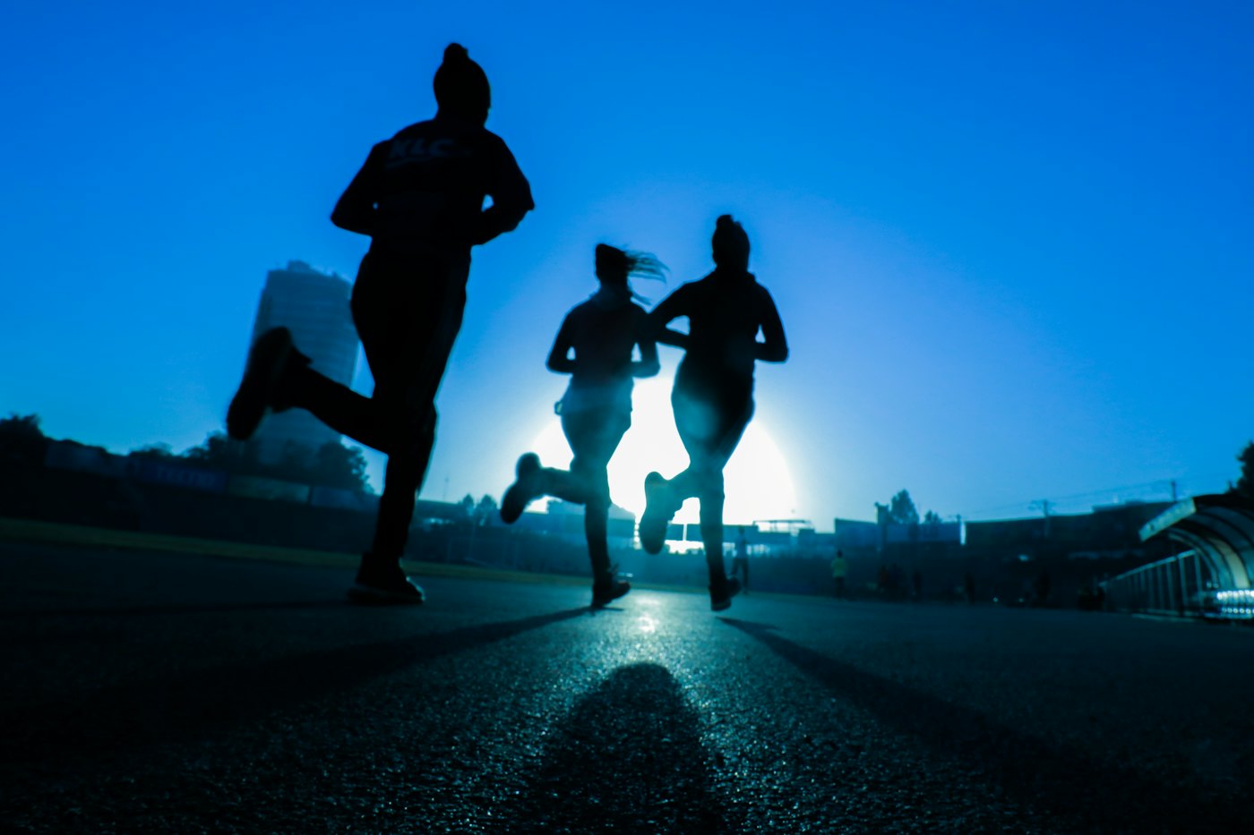 Persona corriendo al aire libre